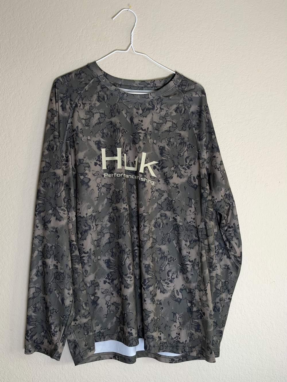 Huk Green Camo Performance Long-Sleeve Fishing Shirt